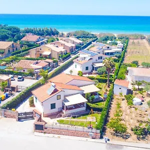  Holiday home Vacanze Mare Nostrum - In Front Of The With Pool